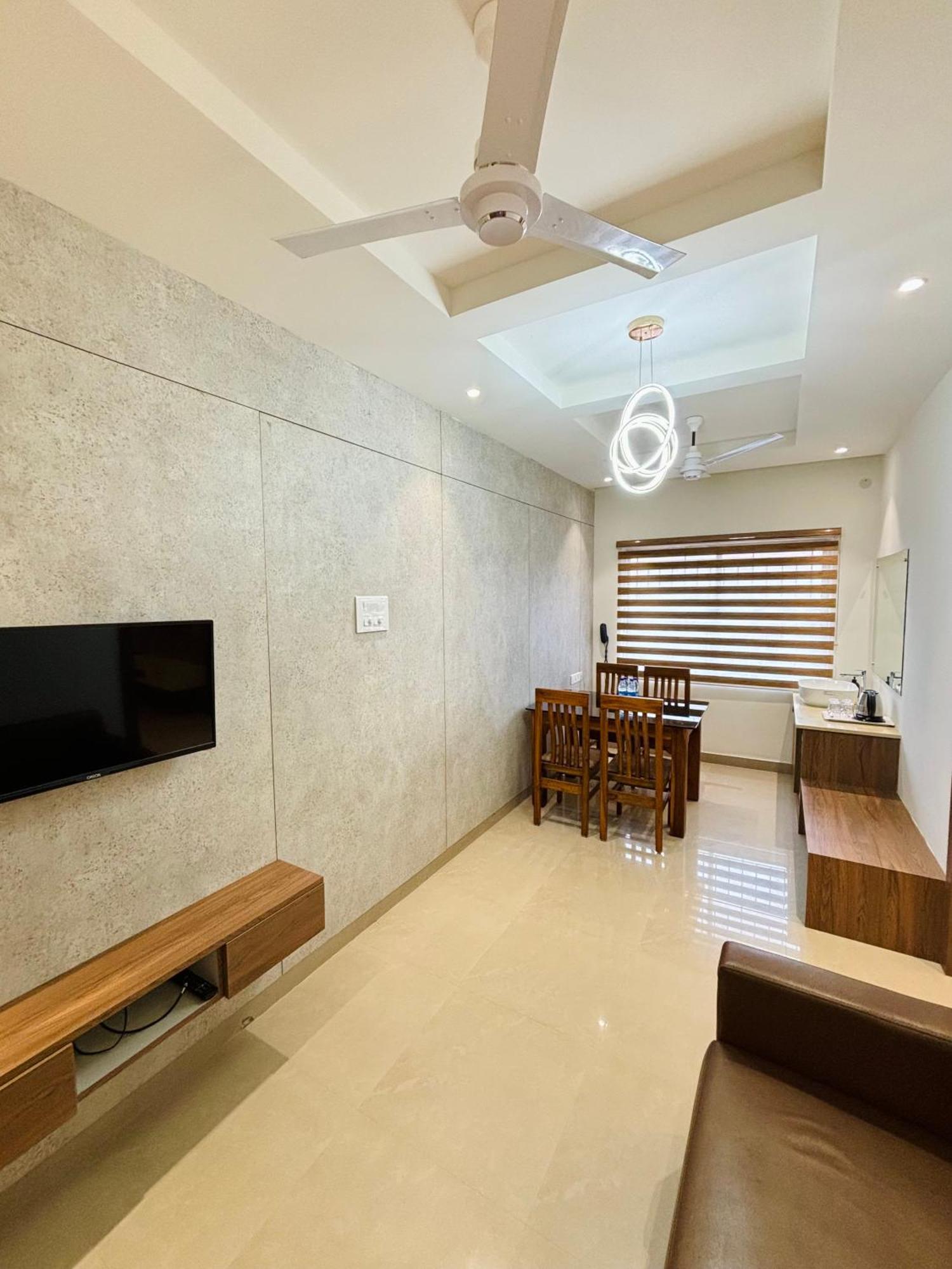 Hotel Citywalk Residency