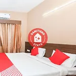 Oyo 17106 Hotel Royal