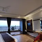 The Oceanic Beach Front - Beach Hotel