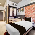 Super Townhouse Oak Mangalore