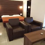Hotel Vasanth Mahal