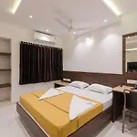 Hotel Karuna Residency
