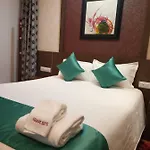 Square Suite