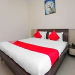 Oyo 17278 Hotel Srinivas