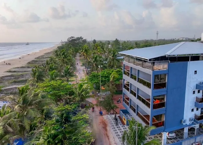 The Oceanic Beach Front - Beach Hotel