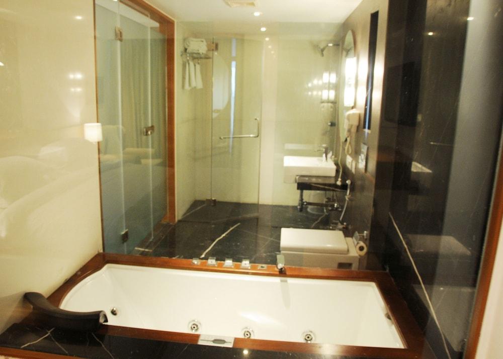 Hotel Moti Mahal 4*