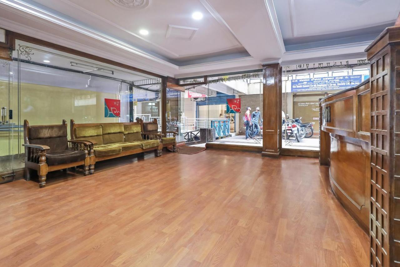 Hotel Oyo Hindustan Deluxe 3*