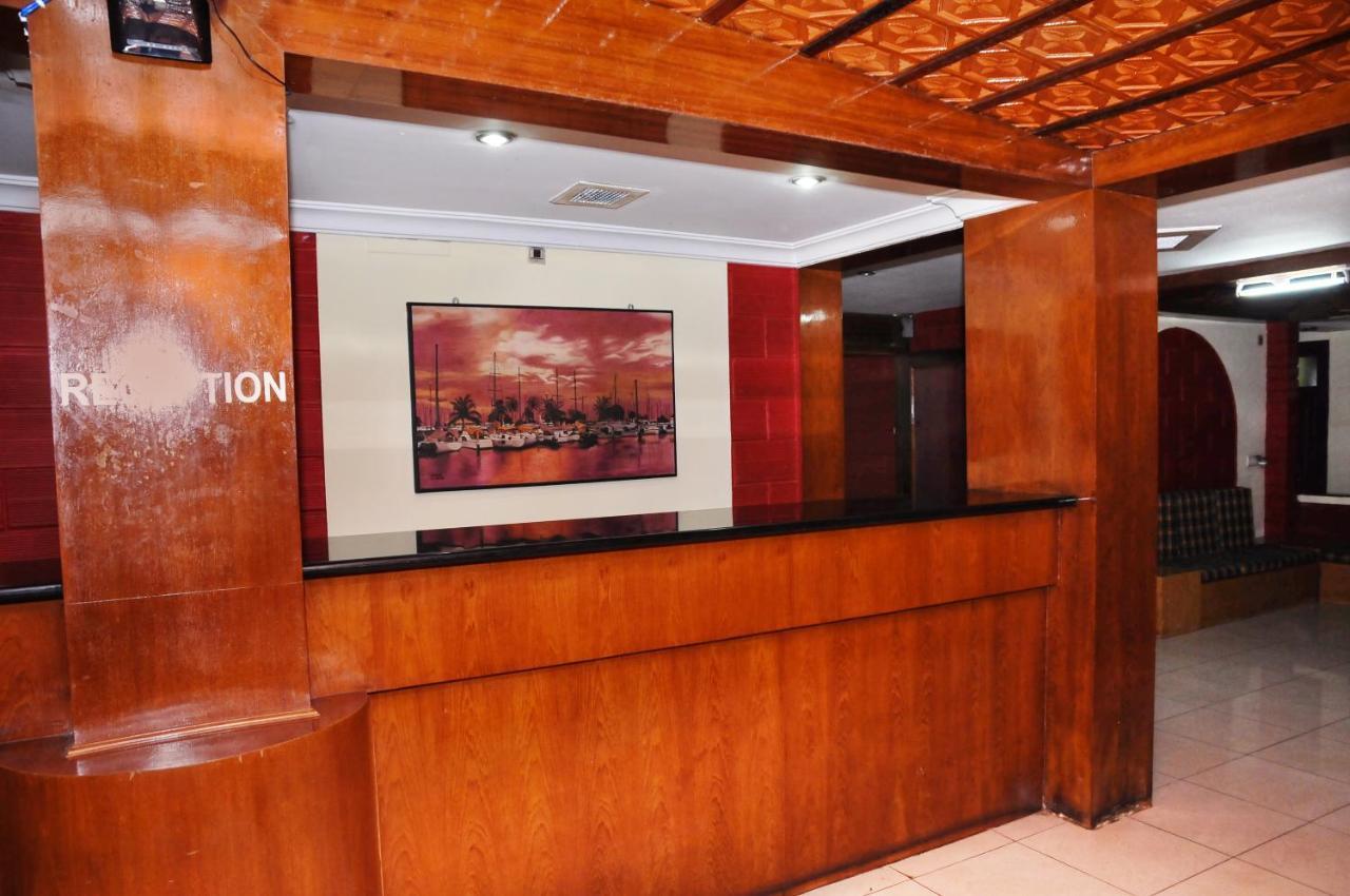 Highland Residency Hotel *