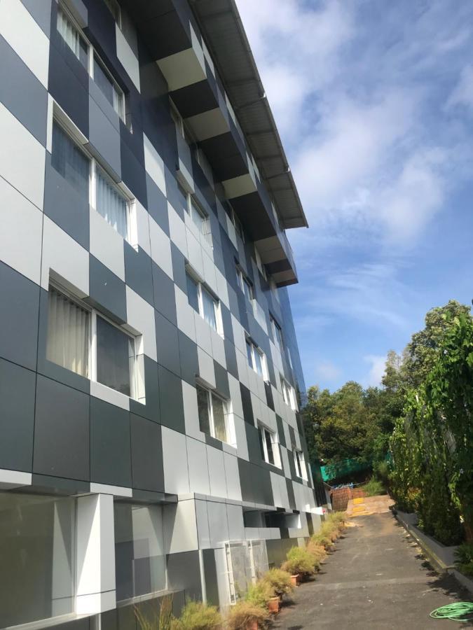 Niasha 5* Mangalore