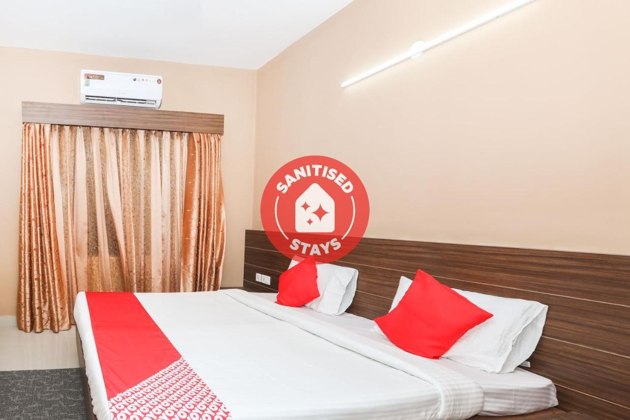 Oyo 17106 Royal Hotel Mangalore