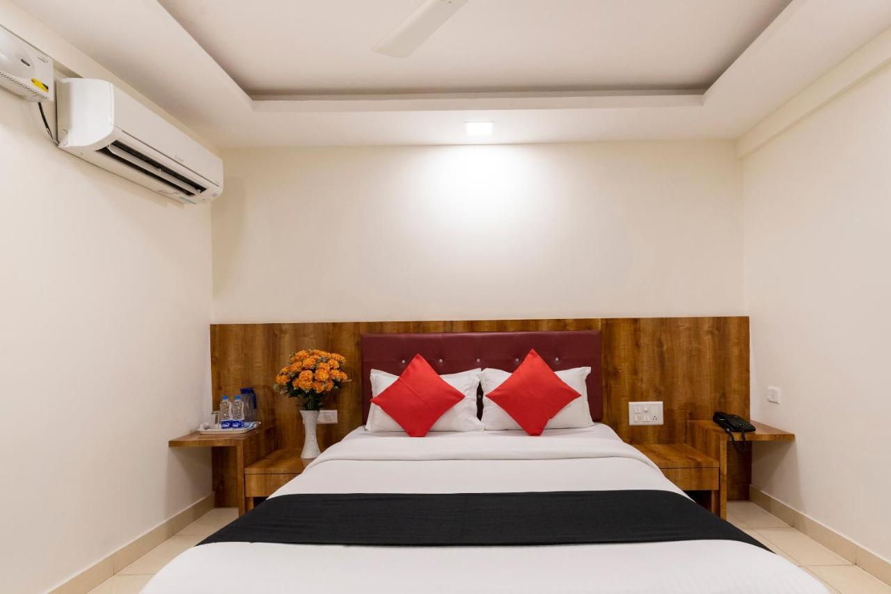 Capital O 49120 Ak International Hotel Mangalore