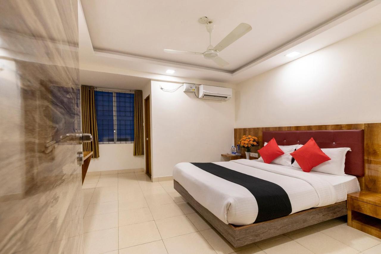Hotel Capital O 49120 Ak International 3*