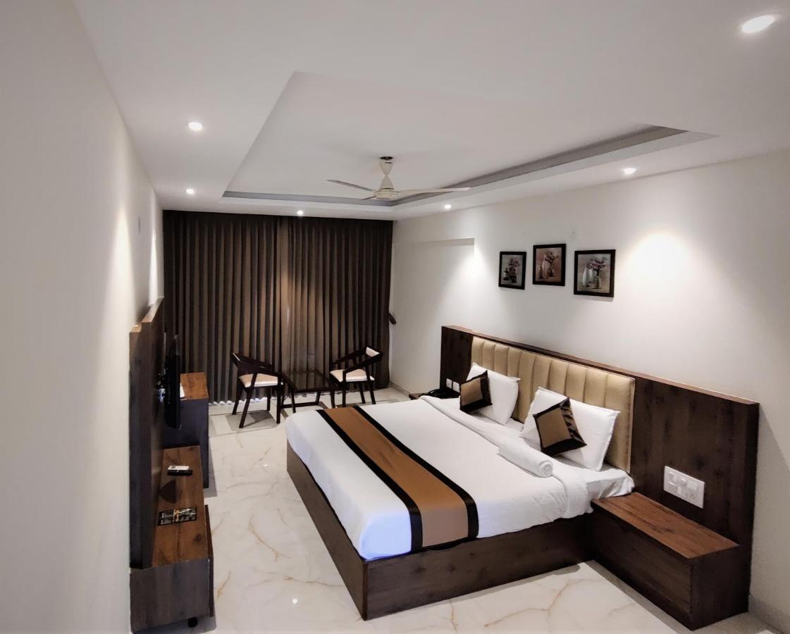 Adyar Plaza By Rak Rooms, 3*