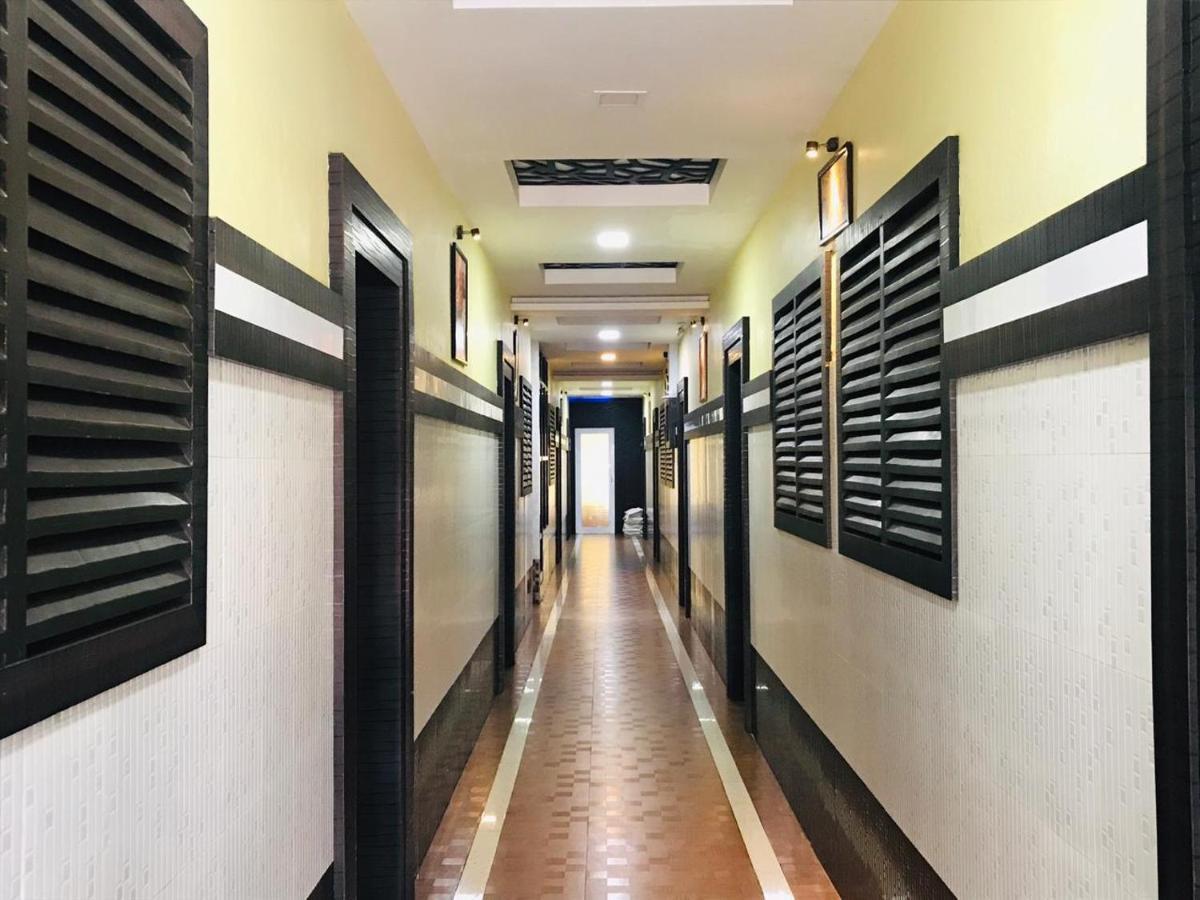 Hotel Royal - Opp Sdm Law College Mg Road Mangalore