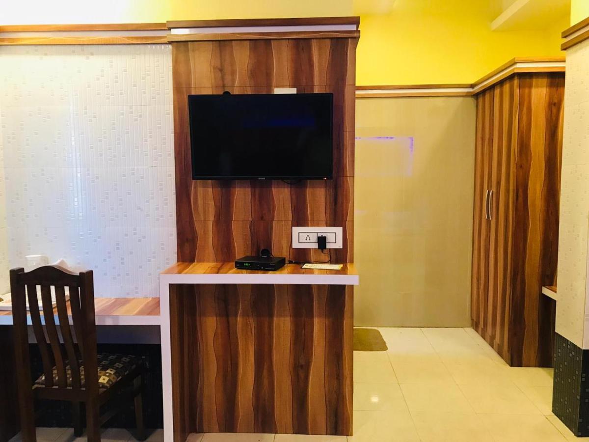 Royal - Opp Sdm Law College Mg Road 3*