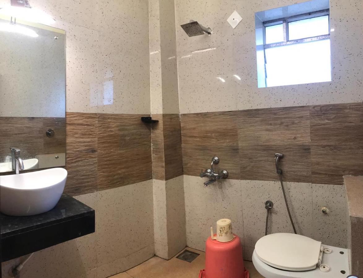 Hotel Royal - Opp Sdm Law College Mg Road