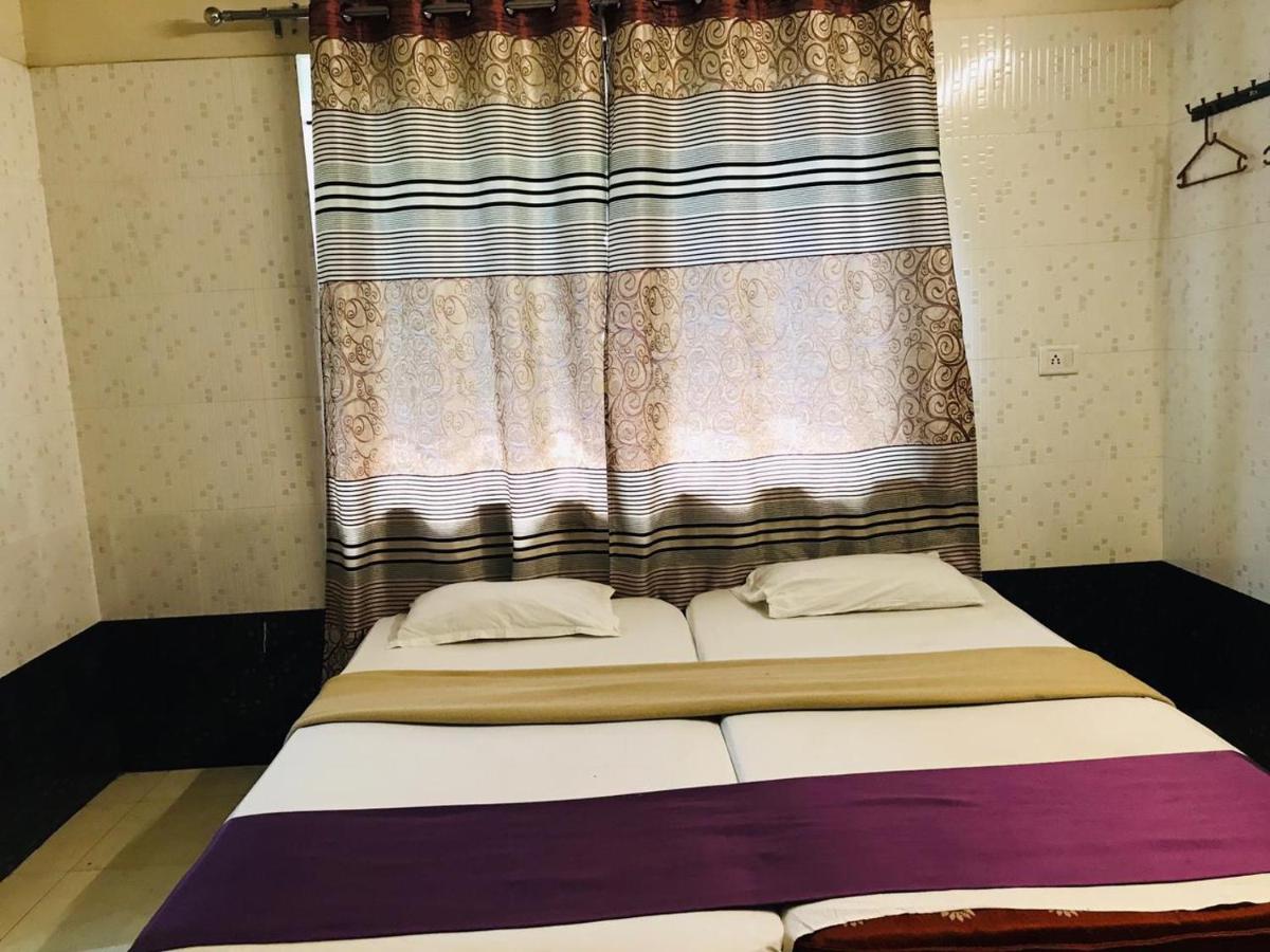 Royal - Opp Sdm Law College Mg Road 3*