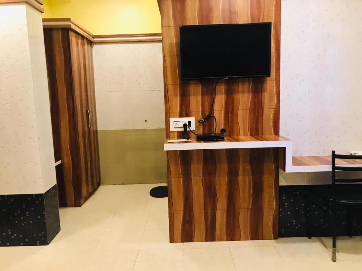 Hotel Royal - Opp Sdm Law College Mg Road Mangalore