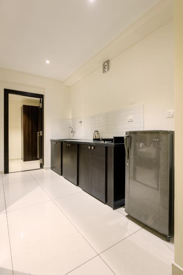 Hotel Paramount & Service