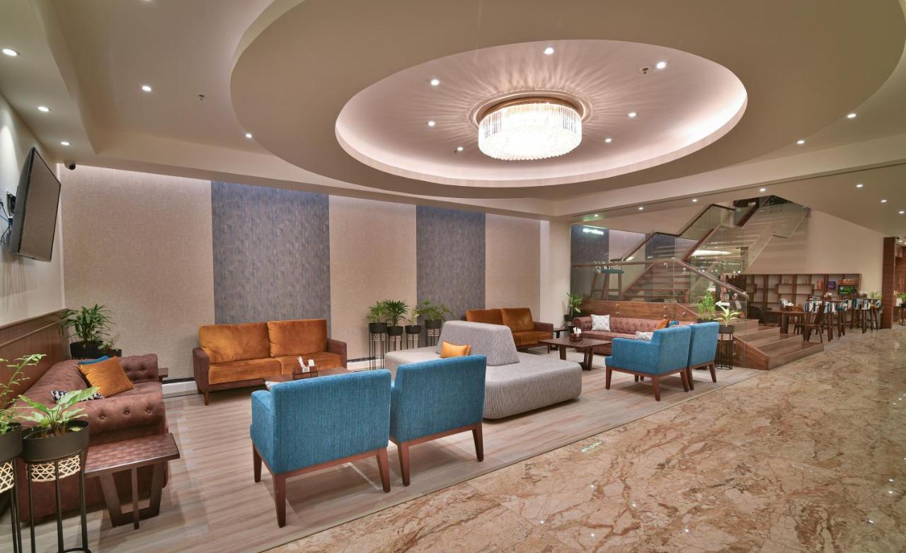 Hotel The Avatar & Convention