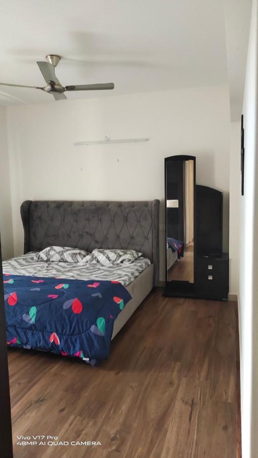 305 Apartment *