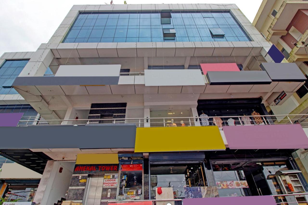 Oyo Flagship 81436 Palace Mangalore