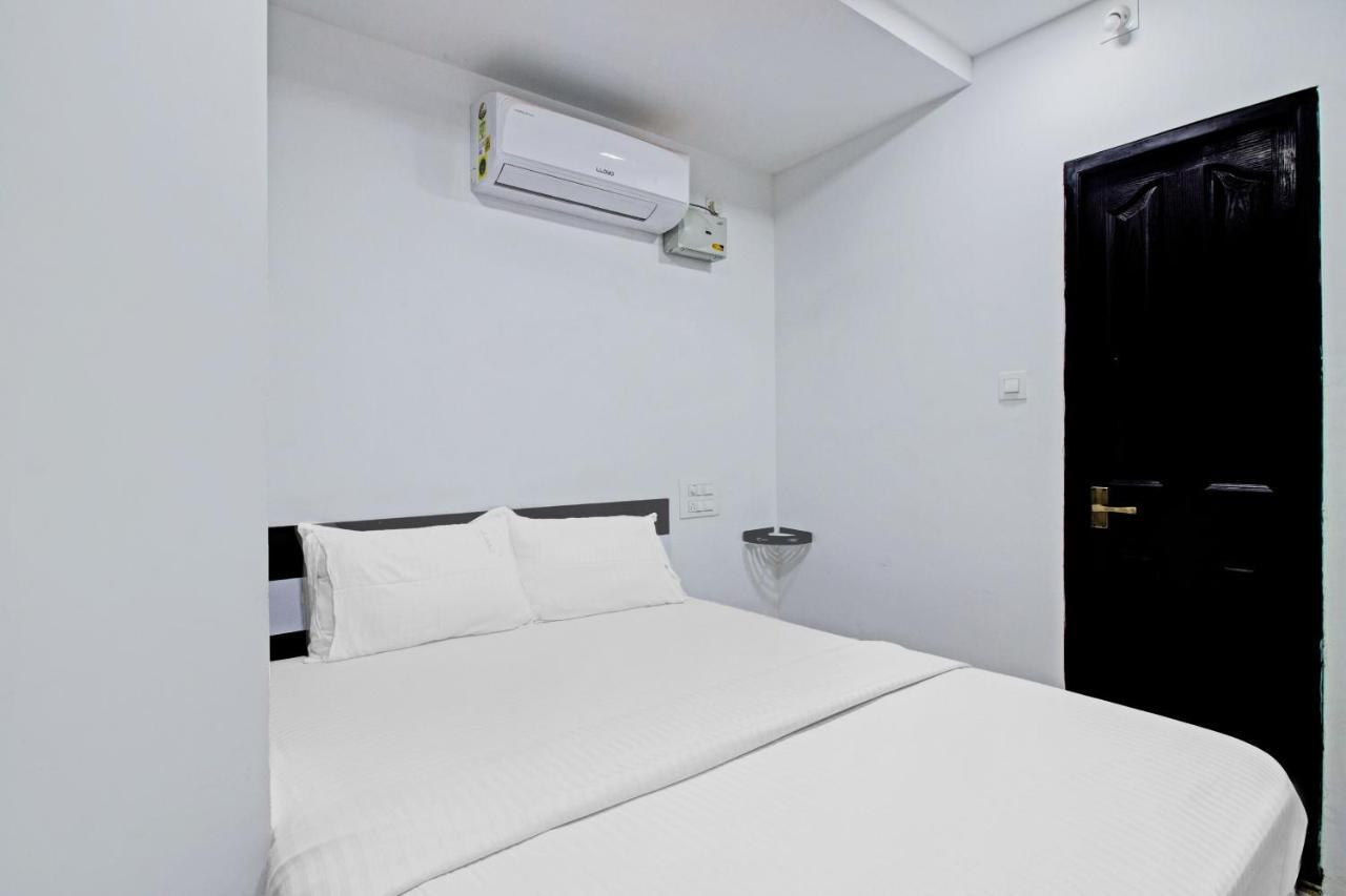 Oyo Flagship 81436 Palace 3*
