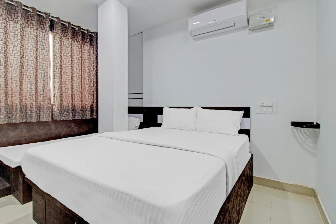Oyo Flagship 81436 Palace 3* Mangalore