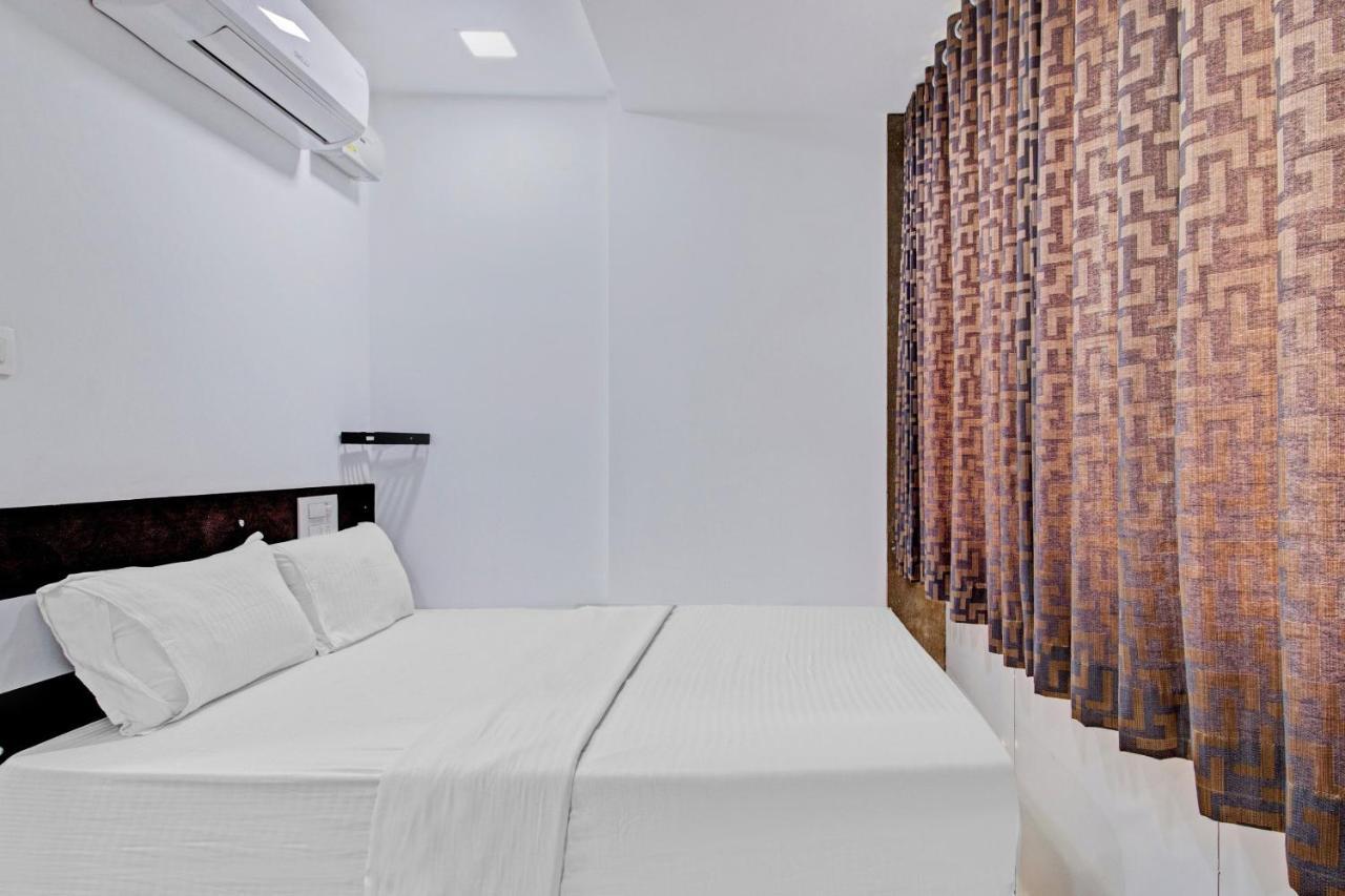 Oyo Flagship 81436 Palace 3*