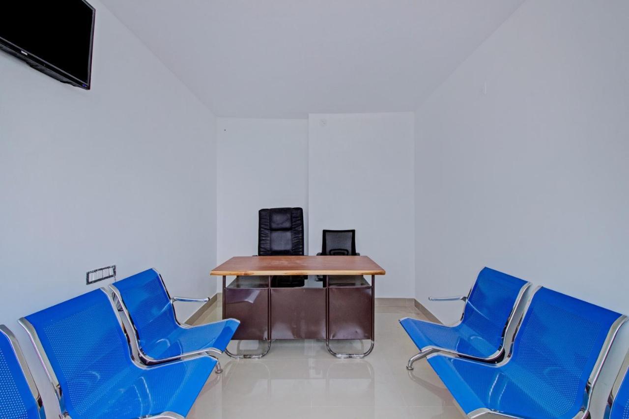 Oyo Flagship 81436 Palace Hotel Mangalore