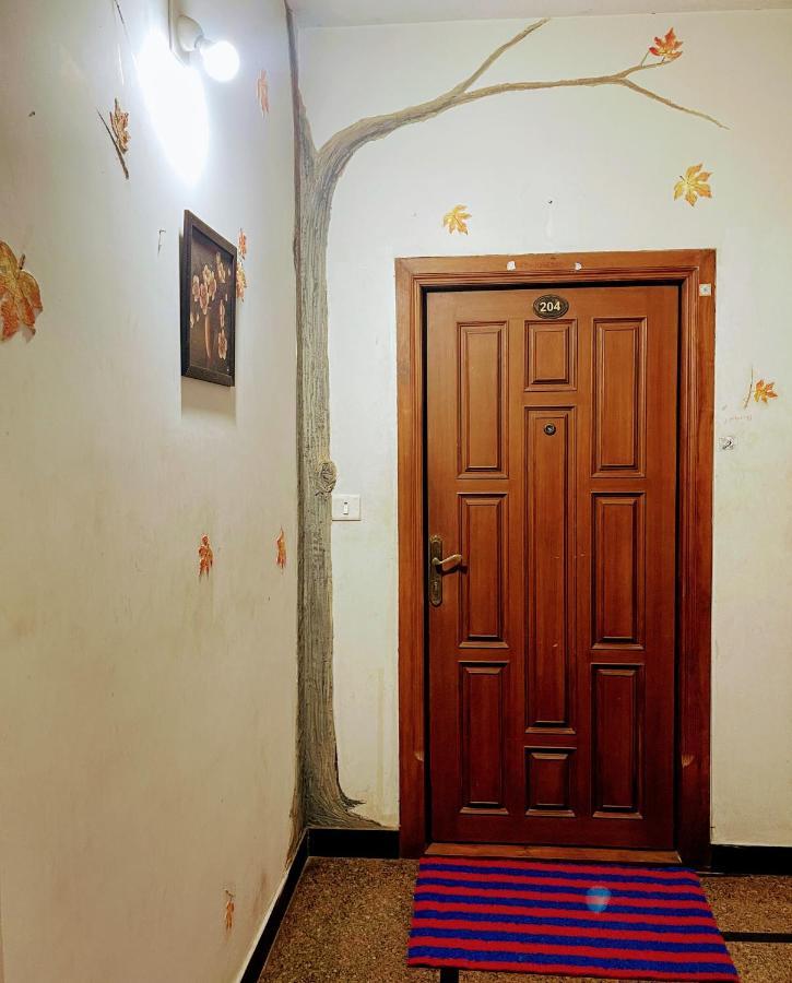 Adorable 2bhk In The Downtown Close To Everything Apartment *