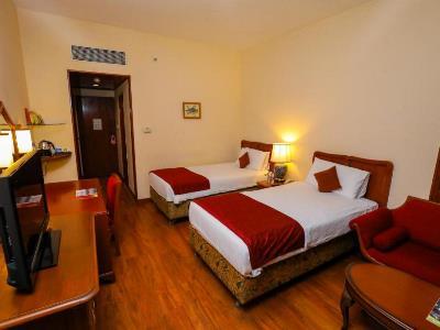Vivanta Oldport Road - Formerly Known As Taj Manjarun Hotel