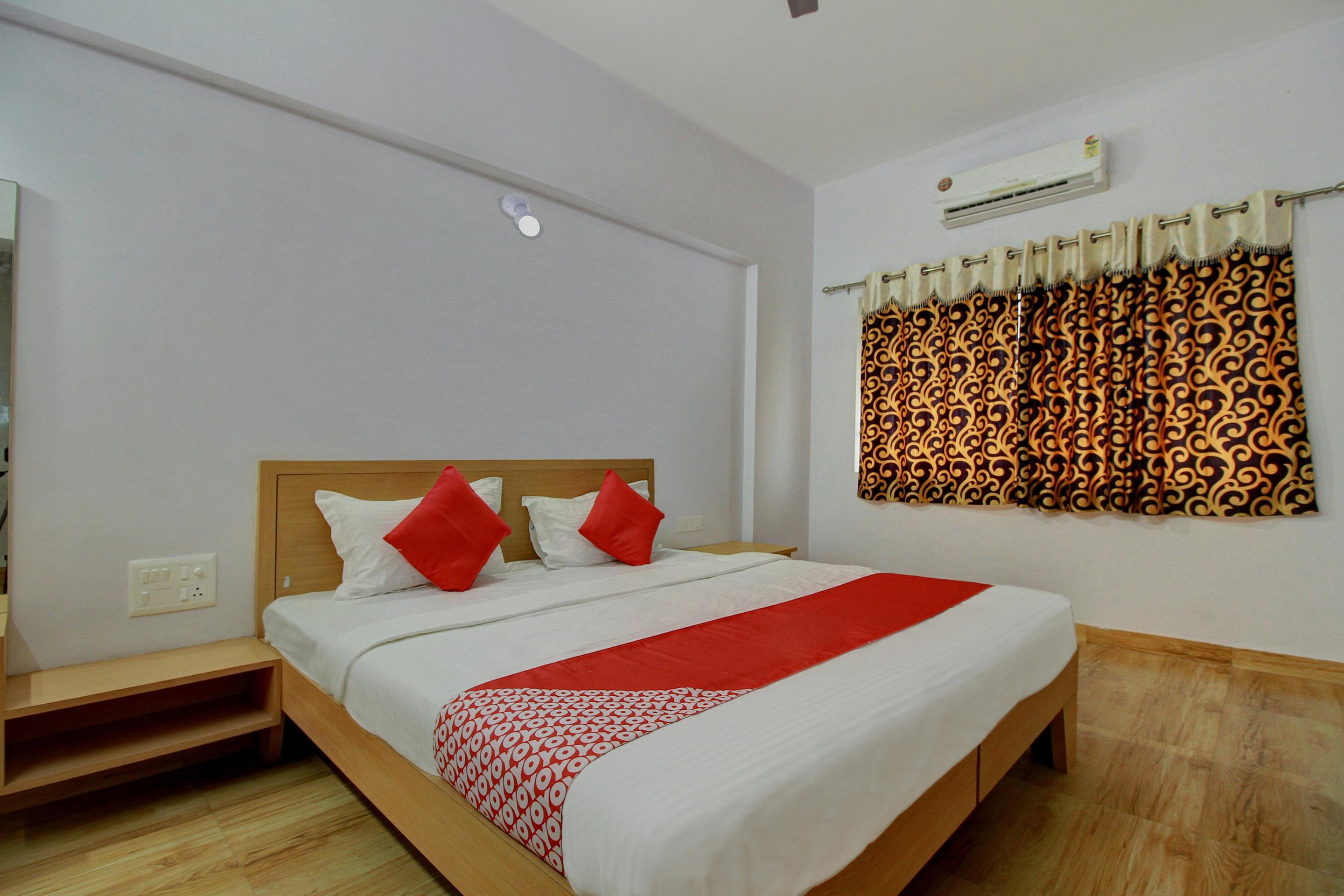 Hotel Collection O 13489 Garuda Comforts