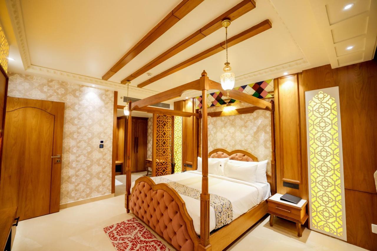 Hotel Aj Grand 4*