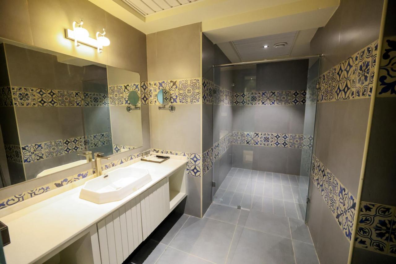Aj Grand Hotel 4*