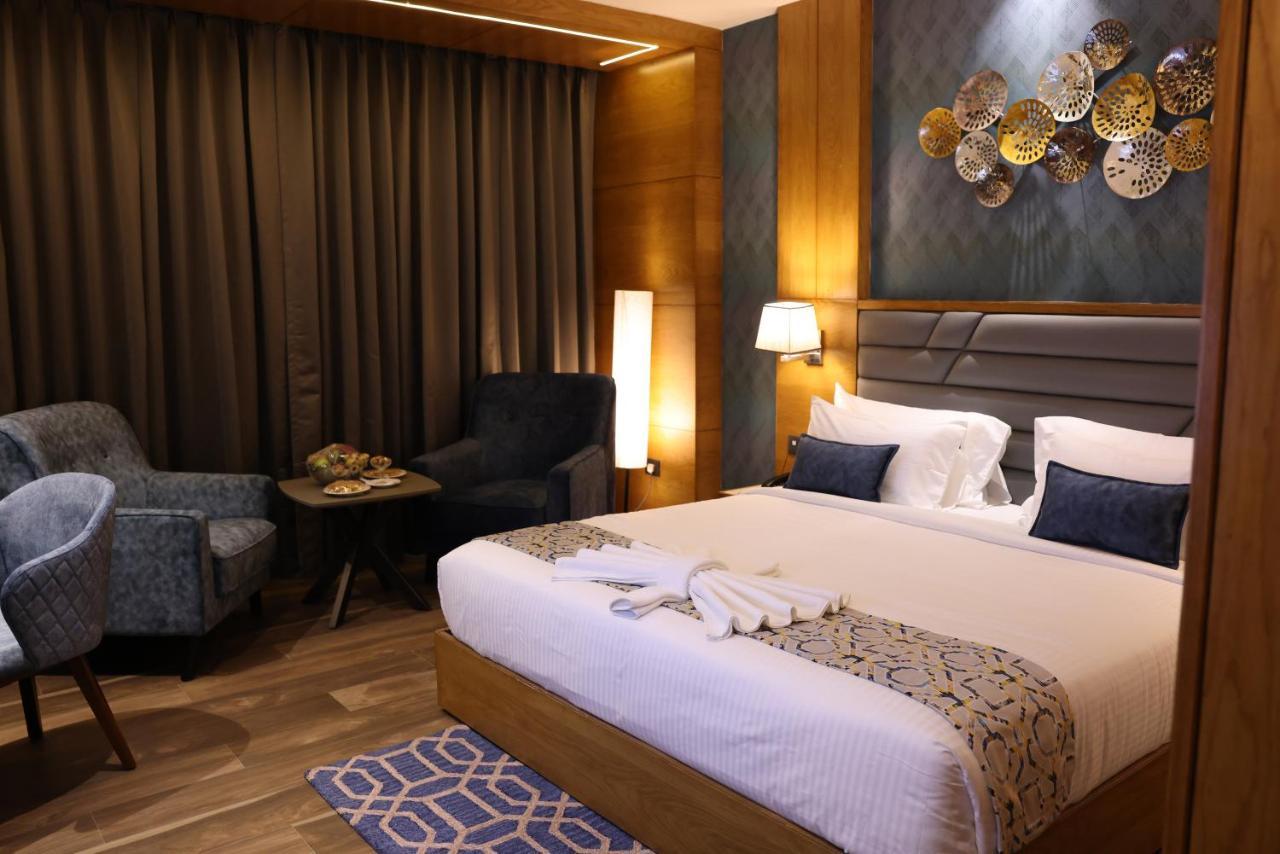 Aj Grand Hotel 4*