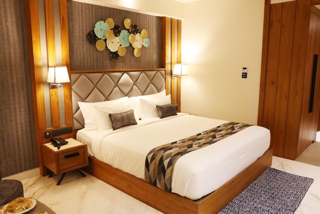 Hotel Aj Grand 4*