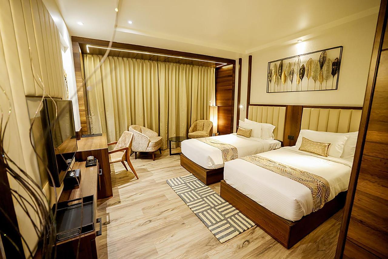 Aj Grand Hotel 4*
