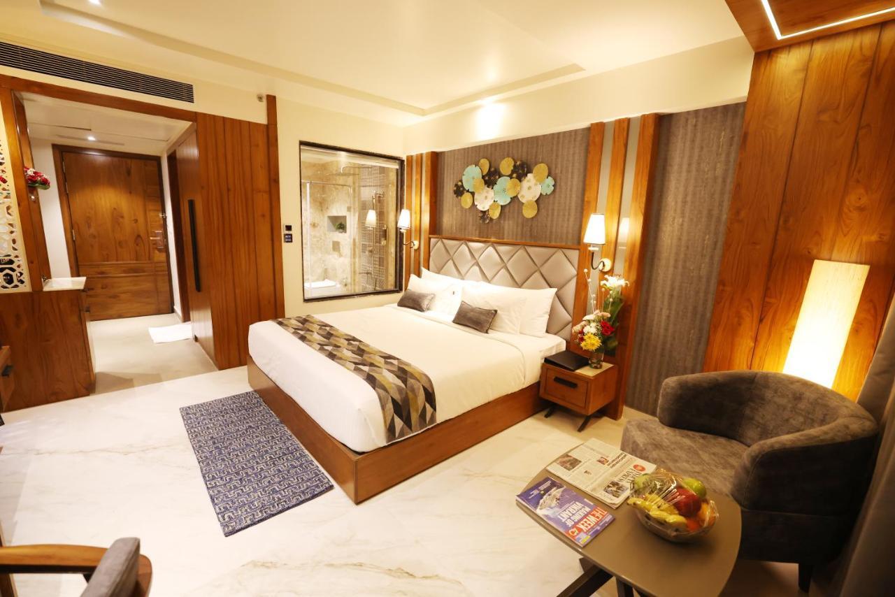 Aj Grand Hotel