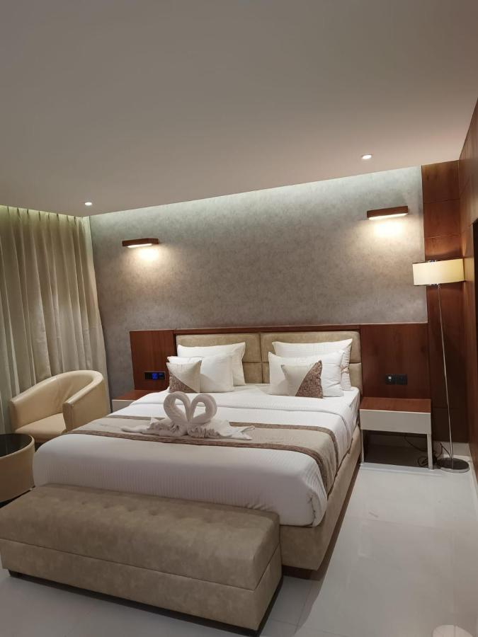 Royal Plaza By Rak Rooms, Hotel