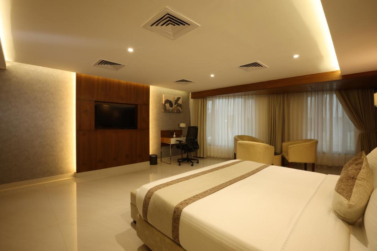 Hotel Royal Plaza By Rak Rooms, 4*