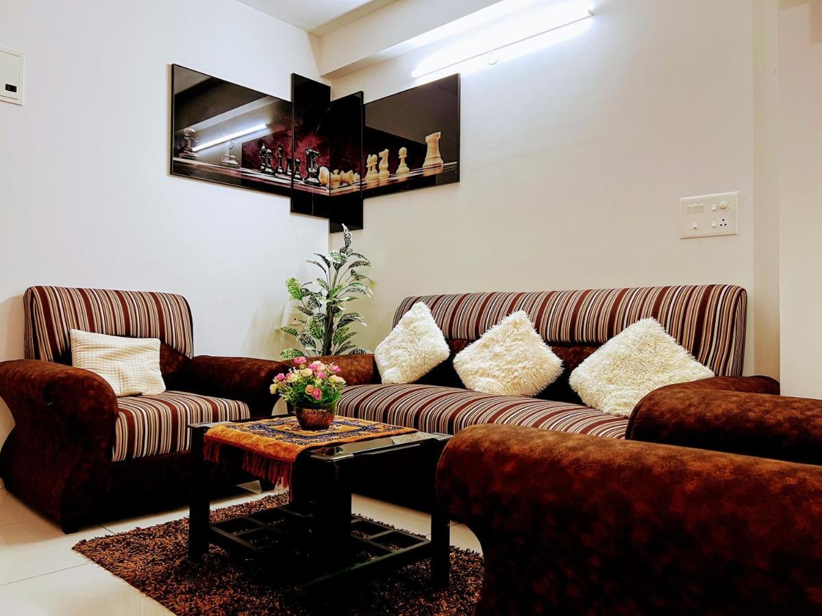 Apartment Cozy 2bhk Surrounded With Greenery.
