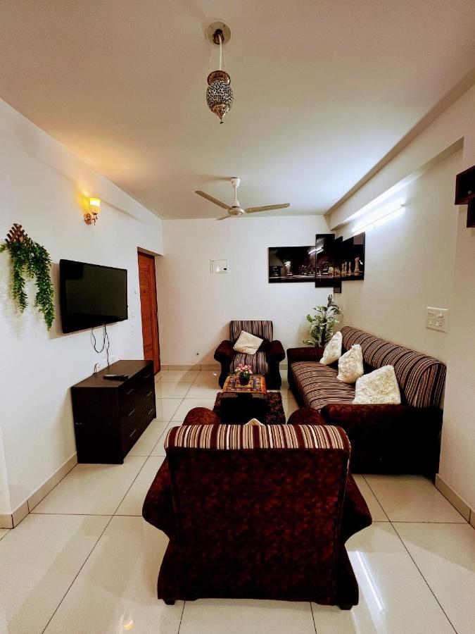 Apartment Cozy 2bhk Surrounded With Greenery. *