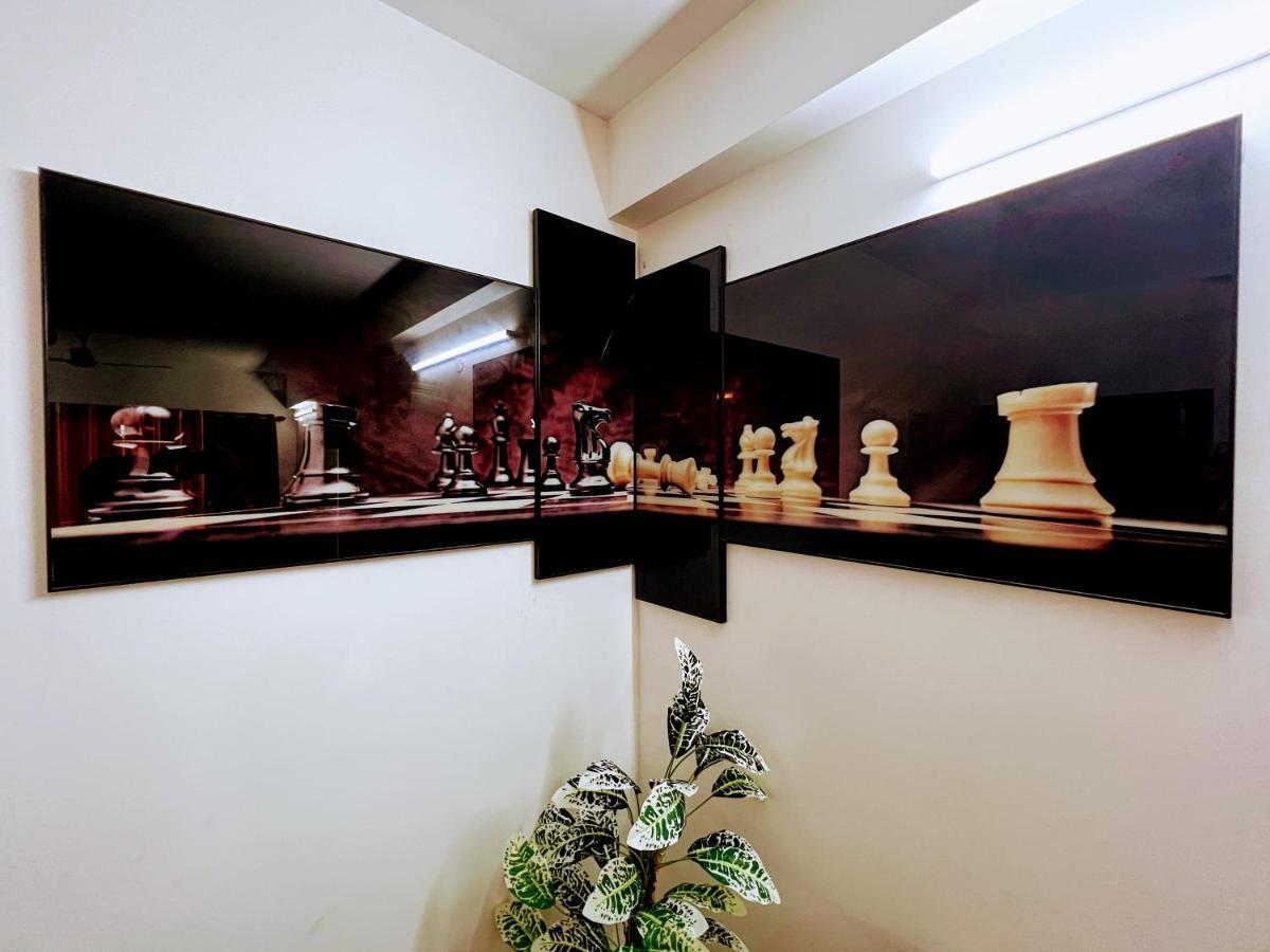 Cozy 2bhk Surrounded With Greenery. *