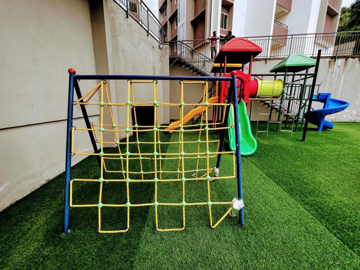 Apartment Luxurious 3bhk Vacation Amidst The City. *