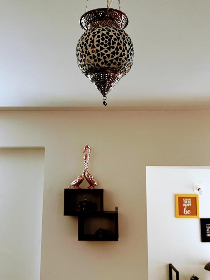 Cozy 2bhk Surrounded With Greenery. Apartment