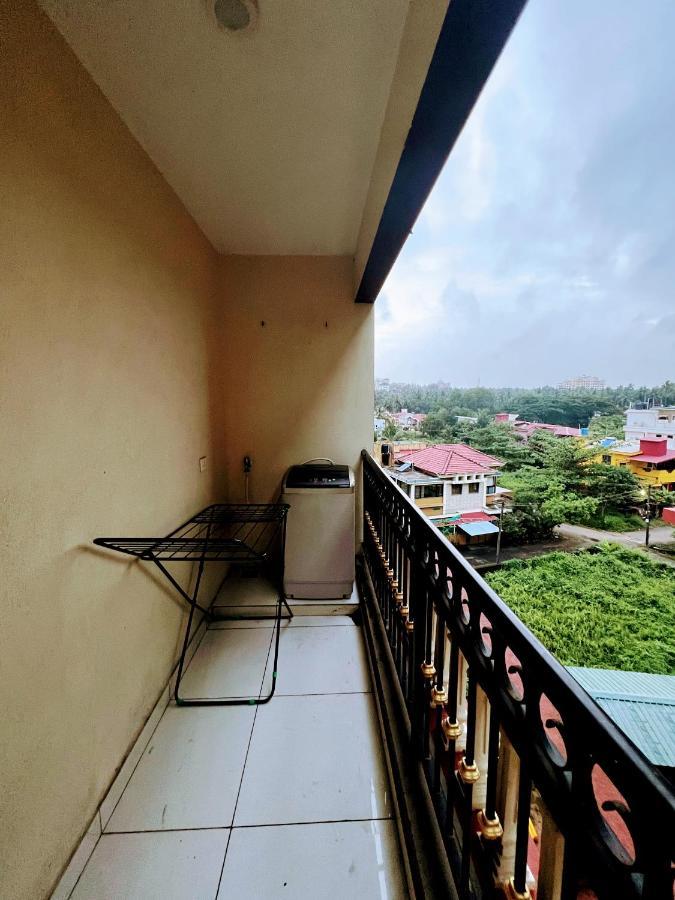 Apartment Cozy 2bhk Surrounded With Greenery. *