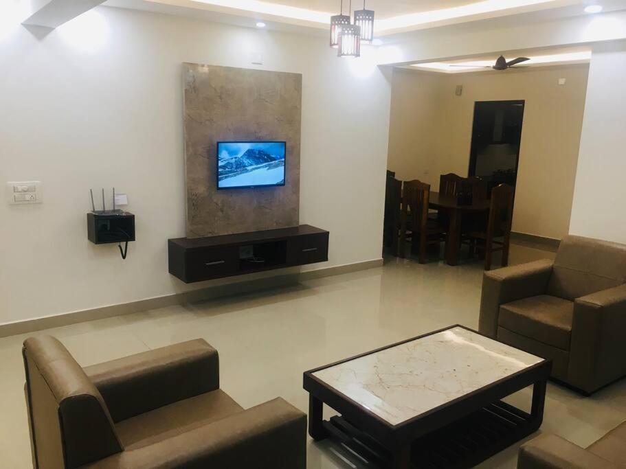 Apartment Vaishnavi Furnished Flats