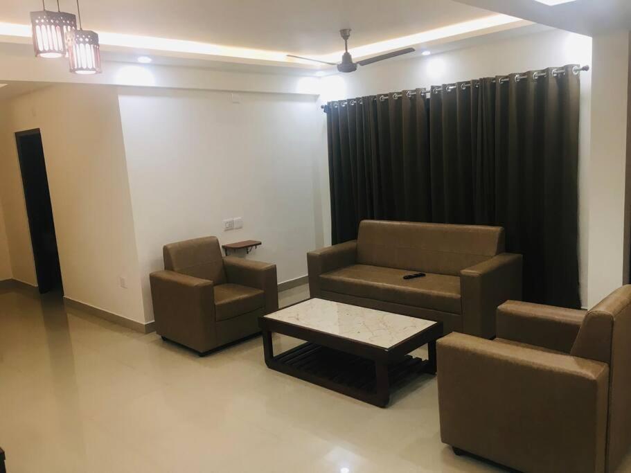 Apartment Vaishnavi Furnished Flats