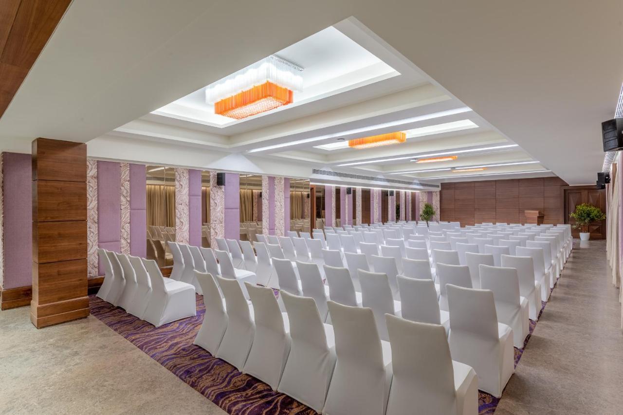 Hotel Vivanta Oldport Road - Formerly Known As Taj Manjarun Mangalore